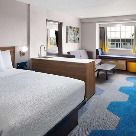 Microtel Inn & Suites By Wyndham Rapid City Exteriör bild