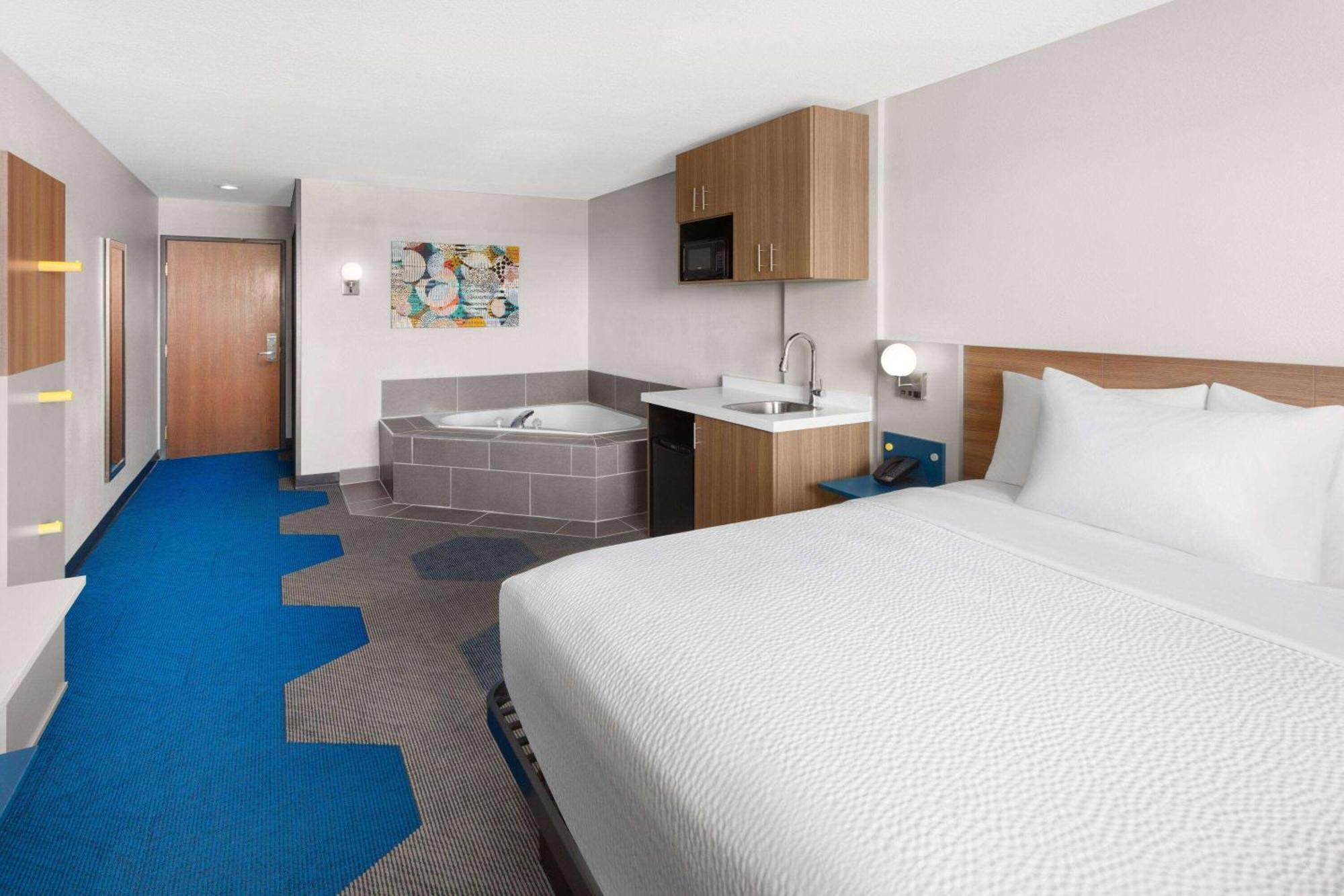 Microtel Inn & Suites By Wyndham Rapid City Exteriör bild