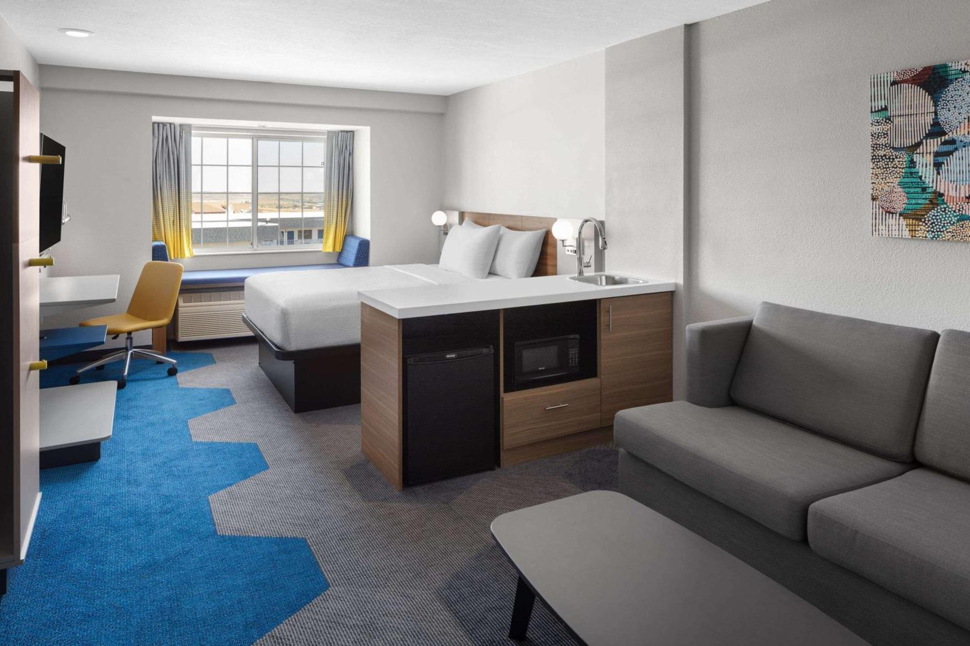 Microtel Inn & Suites By Wyndham Rapid City Exteriör bild